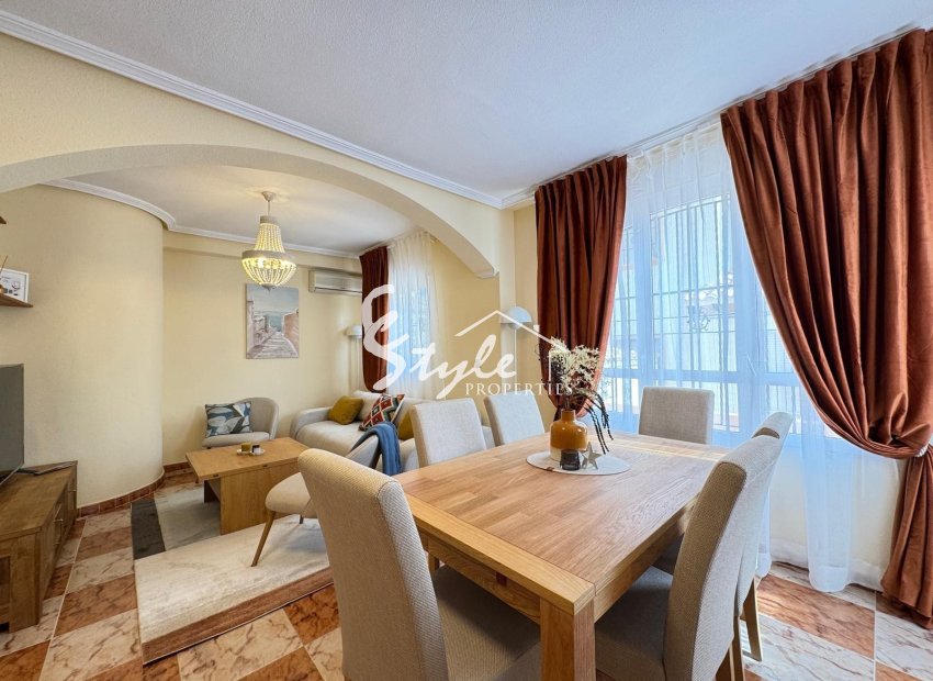 For sale: 2-bedroom townhouse in a residential complex with a swimming pool in Lomas de Cabo Roig, Los Dolses, Costa Blanca, Spain. ID2348