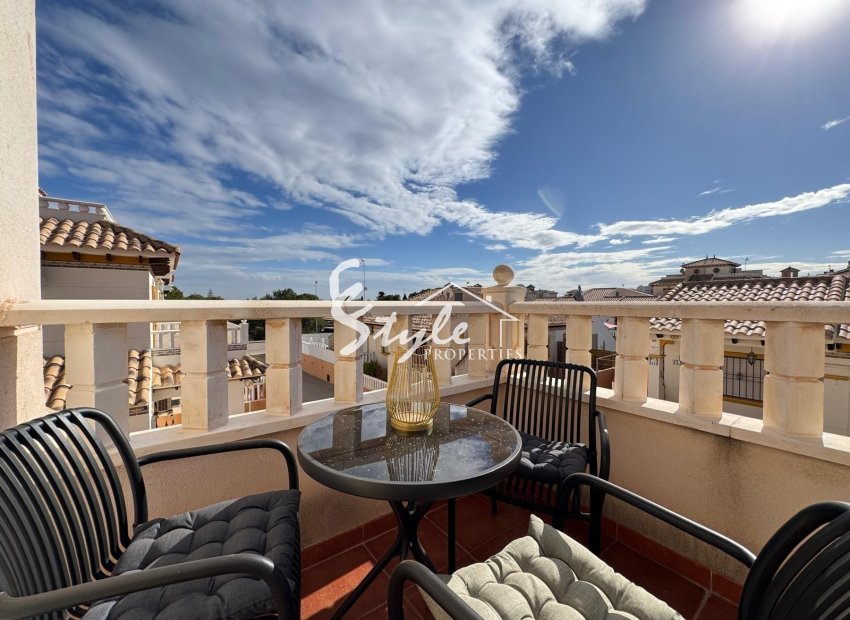 For sale: 2-bedroom townhouse in a residential complex with a swimming pool in Lomas de Cabo Roig, Los Dolses, Costa Blanca, Spain. ID2348