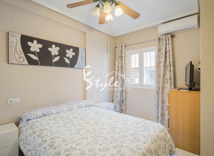 For sale 2 bedrooms apartment 200 mts from the sea in Torrevieja, Costa Blanca, Spain. ID2939