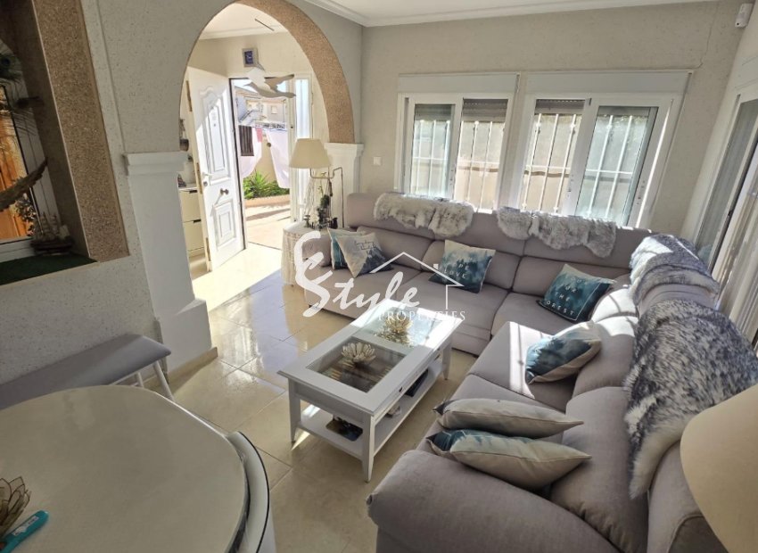 For sale 3 beds 2 baths house with plot in Aguas Nuevas, Torrevieja, Costa Blanca. ID1213