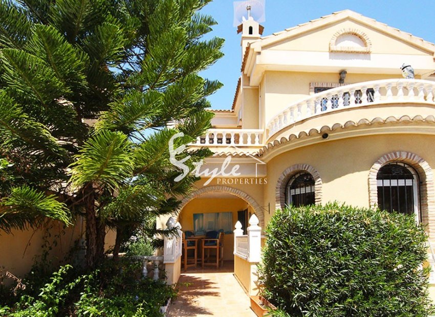 For sale 4 bedroom villa in Las Filipinas, Orihuela Costa, Costa Blanca. ID2752