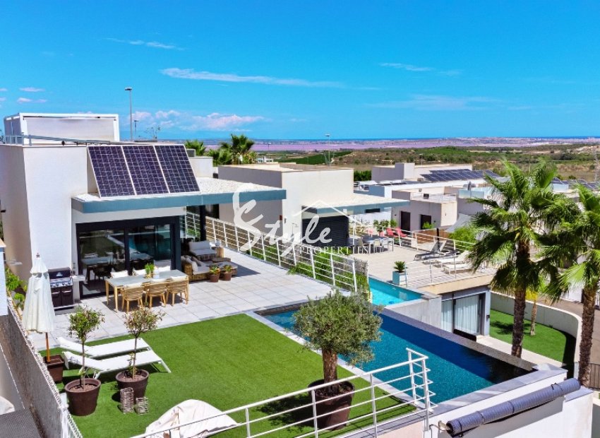 For sale 5 bedroom villa in San Miguel de Salinas, Costa Blanca, Spain. ID1357