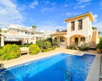 For sale a detached villa with a swimming pool in Doña Pepa, Cuidad Quesada, Costa Blanca, Spain. ID1356