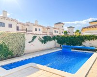 For sale a detached villa with a swimming pool in Doña Pepa, Cuidad Quesada, Costa Blanca, Spain. ID1356