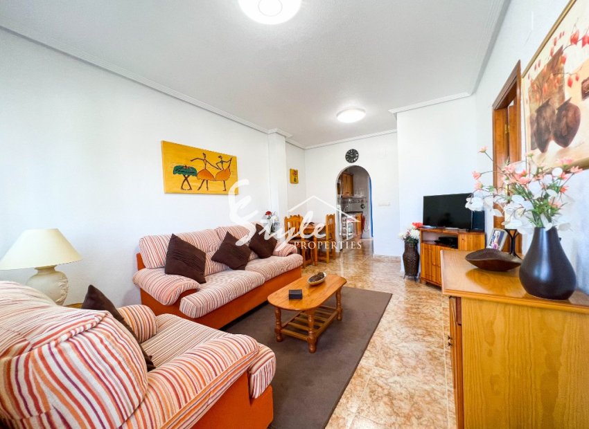 For sale a penthouse with the sea views and garden in La Cinuelica, Punta Prima, Costa Blanca. ID3336