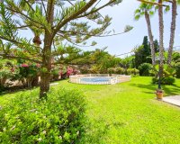 For sale an exclusive luxury villa with a large plot in Villamartin, Costa Blanca, Spain. ID3484