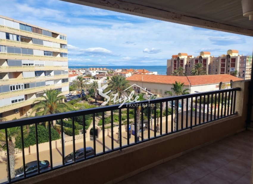 For sale apartment close to La Mata beach, Torrevieja, Costa Blanca , Spain.ID2819