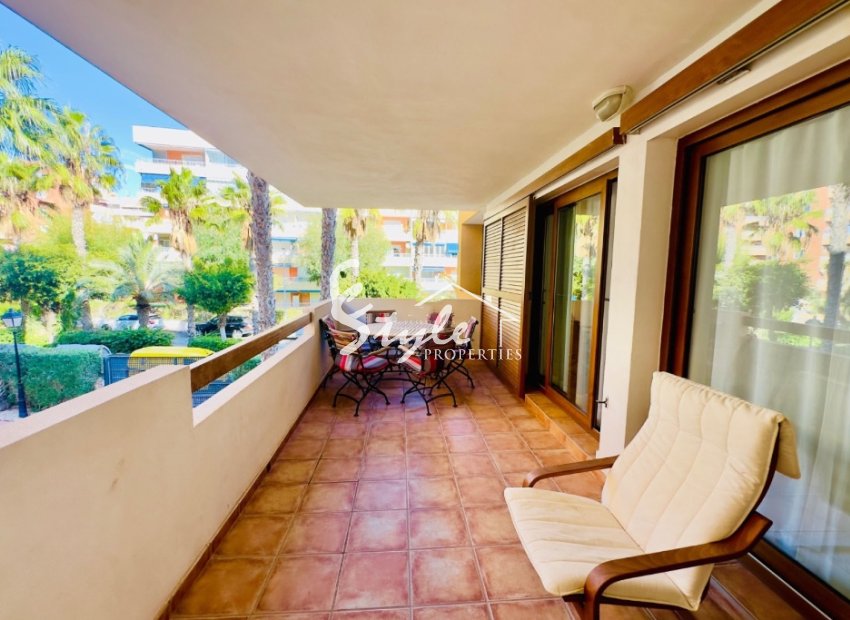 For sale apartment close to the beach in La Entrada, Punta Prima, Costa Blanca, Spain. ID 2597