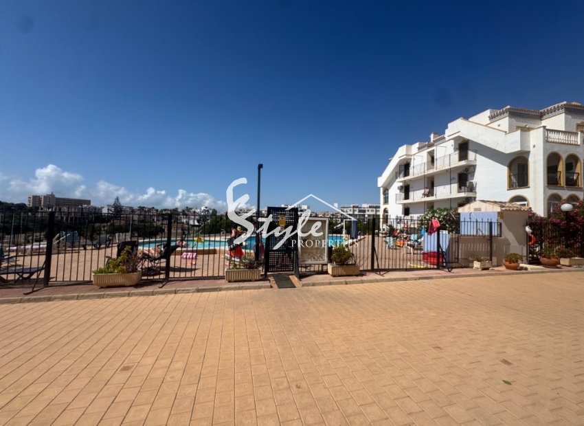 for sale apartment close to the beach  in la Zenia, Orihuela Costa, Costa Blanca, Spain. ID1936
