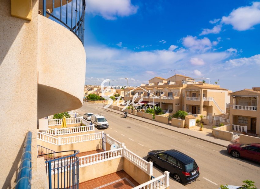 For sale apartment in Cinuelica R6, Punta Prima, Orihuela Costa, Costa Blanca, Spain. ID3338