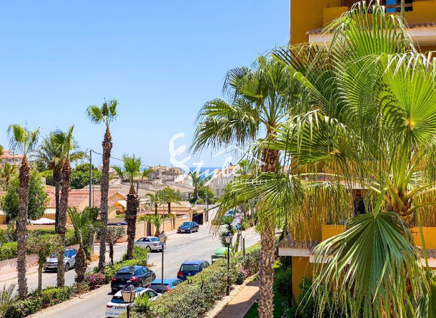 For sale apartment in La Entrada, Punta Prima, Costa Blanca, Spain.ID3404