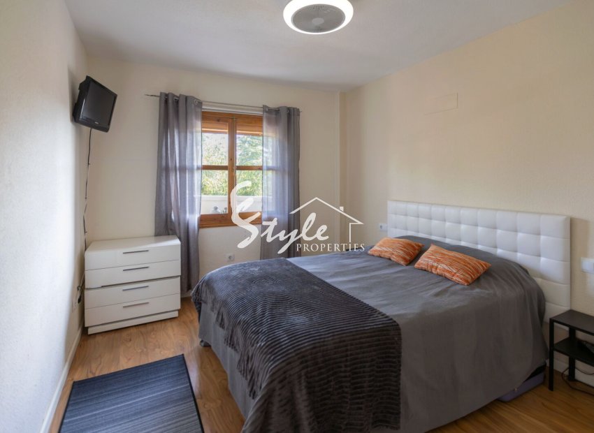 For sale apartment in La Regia,  Cabo Roig, Orihuela Costa, Costa Blanca. ID2543