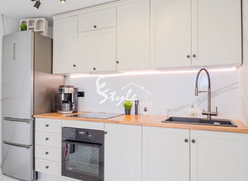 For sale apartment in Zeniamar 1 , Playa Flamenca, Orihuela Costa, Costa Blanca . ID2595