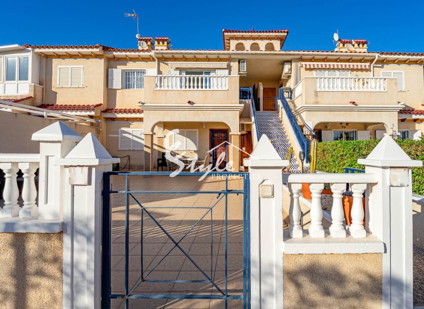 For sale apartment in Zeniamar 1 , Playa Flamenca, Orihuela Costa, Costa Blanca . ID2595