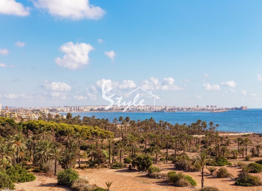 For sale apartment with sea views in Punta Prima, Torrevieja, Costa Blanca. ID2684
