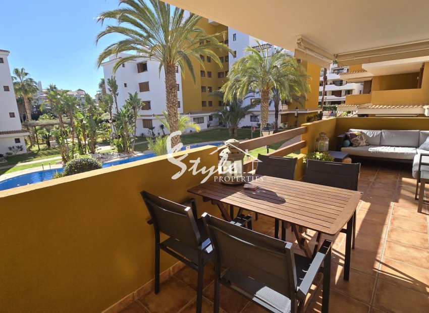 For sale apartment with the view to the pool in La Entrada, Punta Prima, Costa Blanca, Spain. ID2780