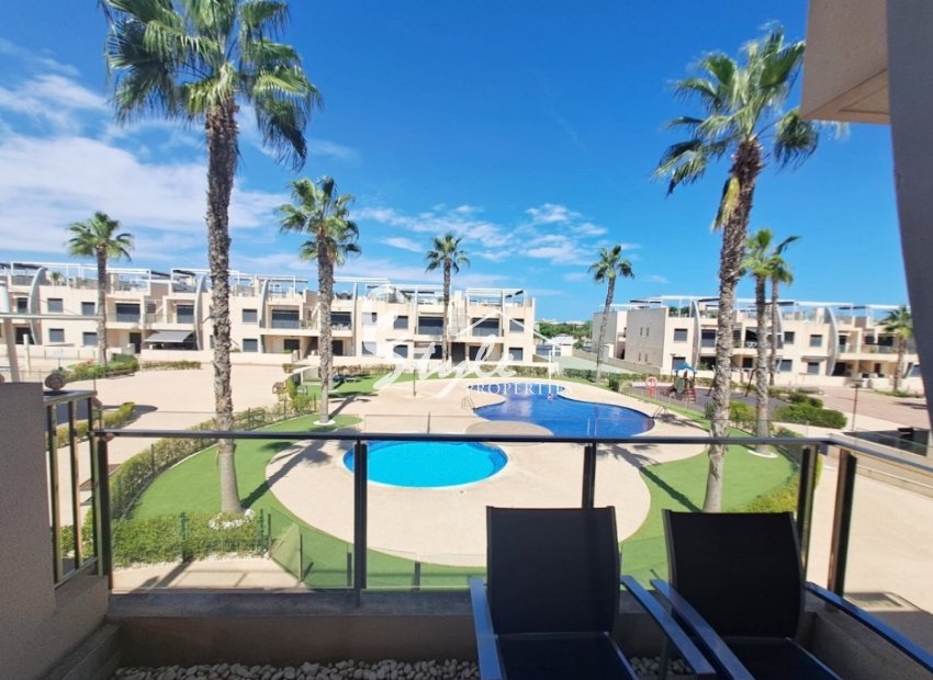 For sale  beach side apartment in Mil Palmeras, Pilar de La Horadada, Costa Blanca, Spain. ID 2534