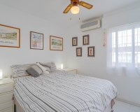 For sale beautiful bungalow with solarium in a gated community with pool in Los Altos, Torrevieja, Costa Blanca. ID2425