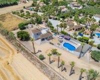For sale big house with pool in Catral, Costa Blanca, Spain. ID2138