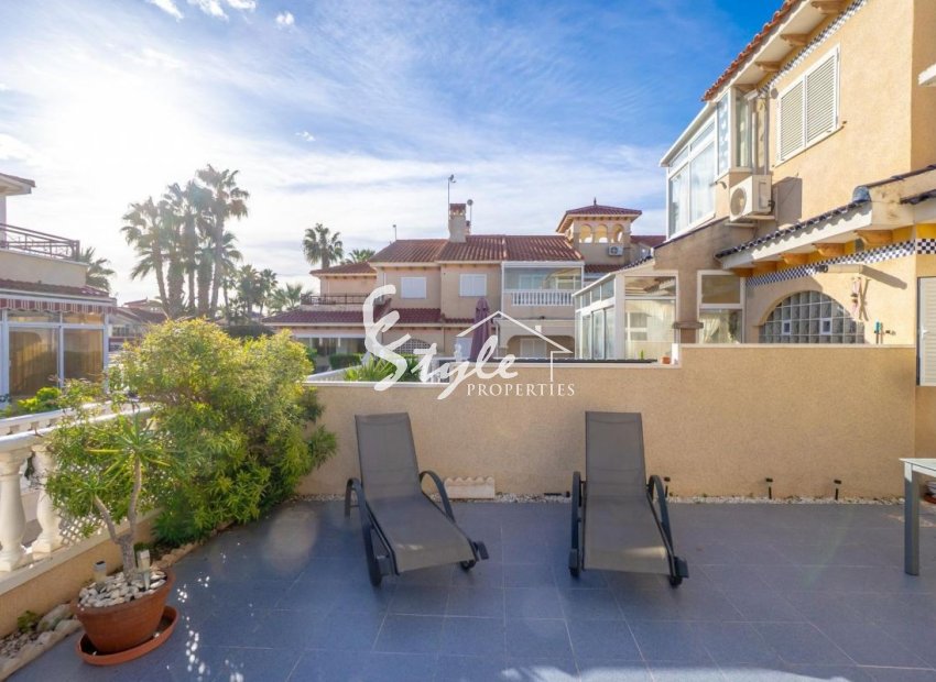 For sale bungalow with private garden in Zeniamar, Playa Flamenca, Orihuela Costa, Spain. ID2339