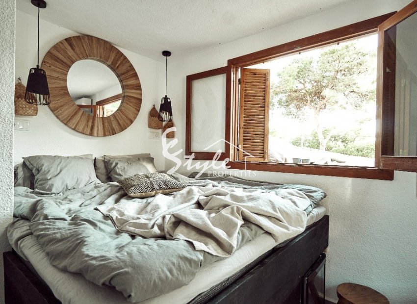 For sale classic Spanish villa close to the beach in Punta Prima, Costa Blanca, Spain. ID1707