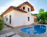 For sale comfortable luxury villa with pool and green areas in Ciudad Quesada, Costa Blanca