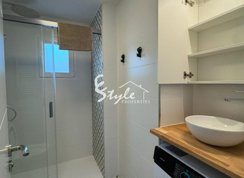 For sale cozy renovated apartment in Torevieja, Costa Blanca, Spain. ID2356