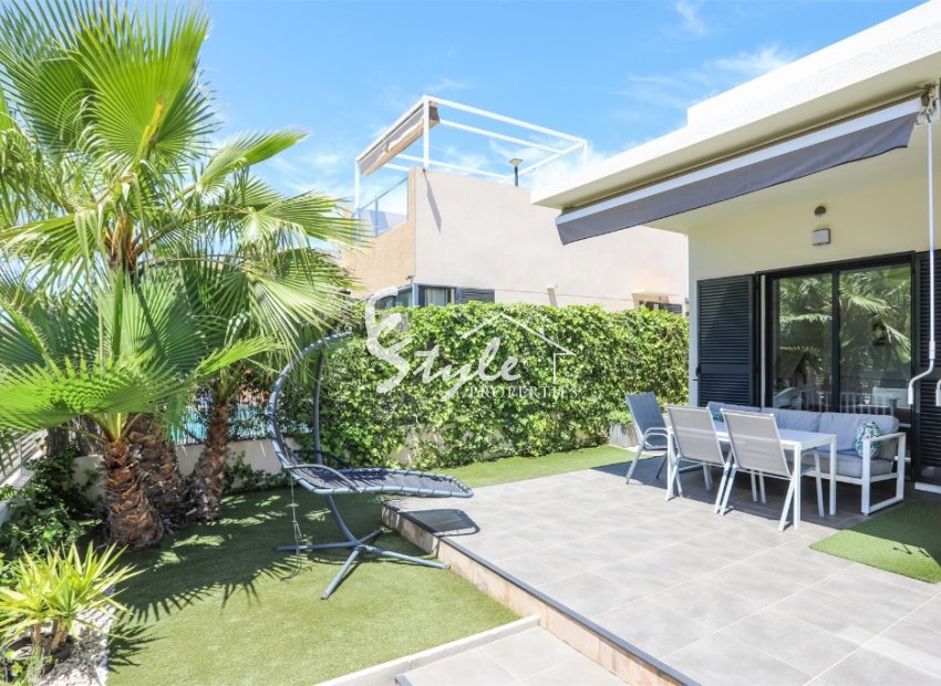 For sale detached house close to the sea in La Zenia, Orihuela Costa, Costa Blanca. ID2844