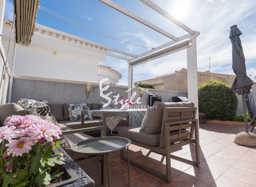 For sale detached one-level villa of 3 bedrooms in Playa Flamenca, Costa Blanca, Spain. ID2334