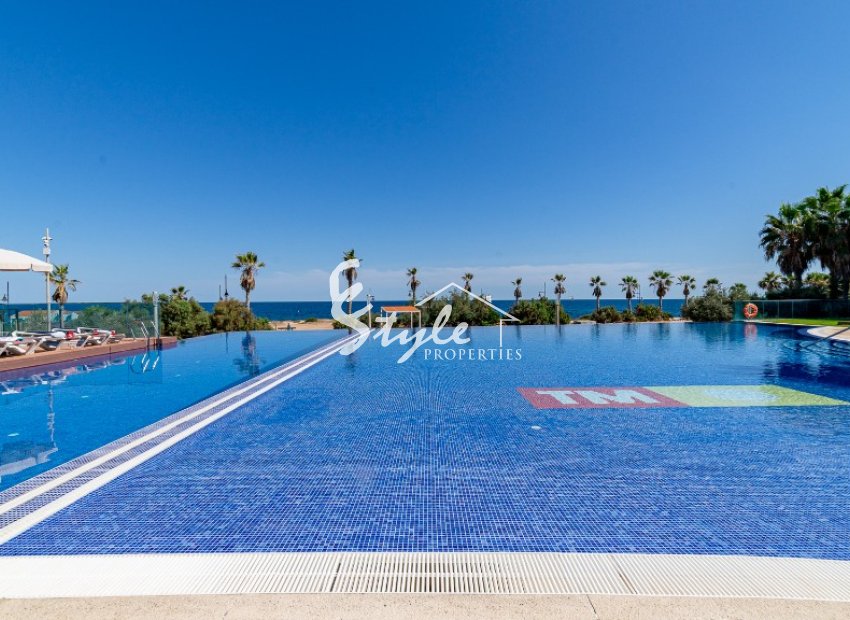 For sale frontline apartment in Sea Senses complex, Punta Prima, Costa Blanca. ID1954