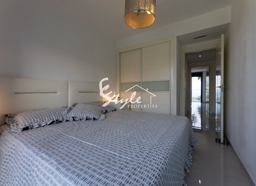 For sale frontline apartment in Sea Senses, Punta Prima, Costa Blanca. ID2345