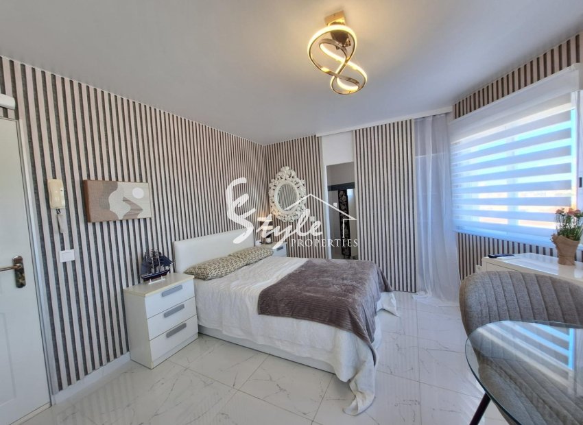 For sale fully renovated apartment with panoramic views in Torrevieja few steps from the sea, Costa Blanca, Spain. ID2349