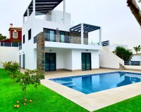 For sale last detached villa in front of La Marquesa golf camp in Cuidad Quesada, Costa Blanca, Spain. ID ON2100