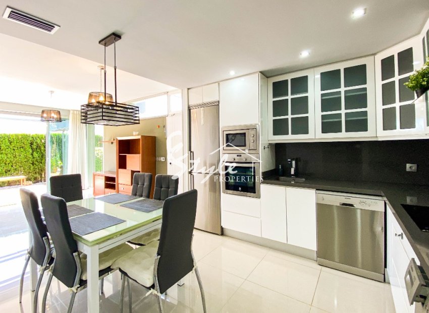 For sale modern 3-bedroom apartment on the ground floor with a garden in Punta Prima, Orihuela Costa. ID2688