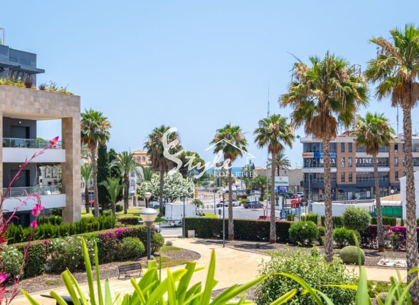 For sale modern apartment close to the sea in ¨Flamenca Village¨, Playa Flamenca, La Zenia Costa Blanca, Spain . ID1684