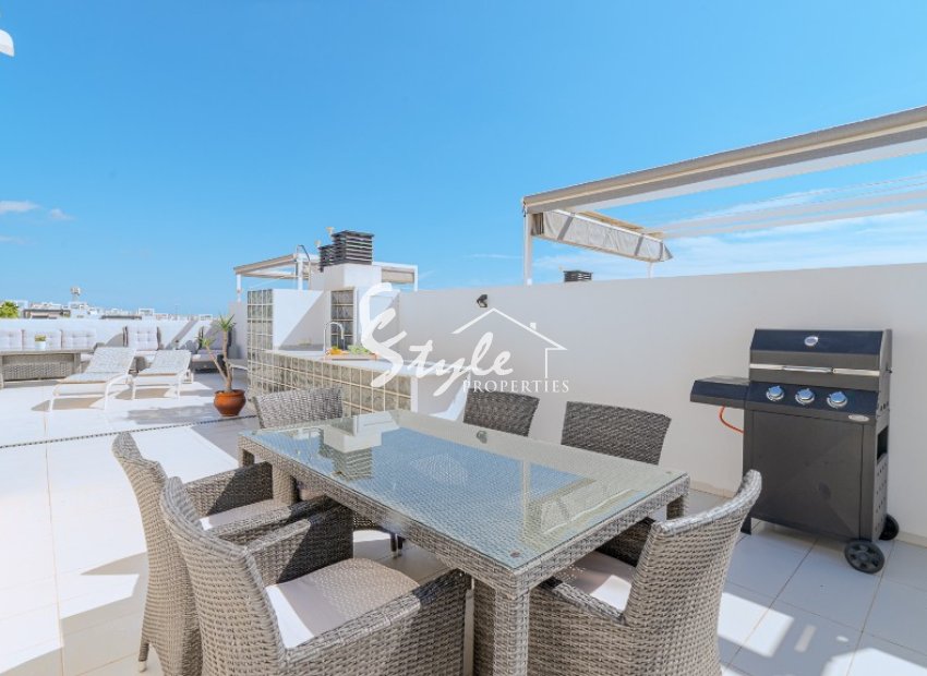 For sale modern south facing top-floor with parking in La Ceñuela, Punta Prima, Costa Blanca. ID1985