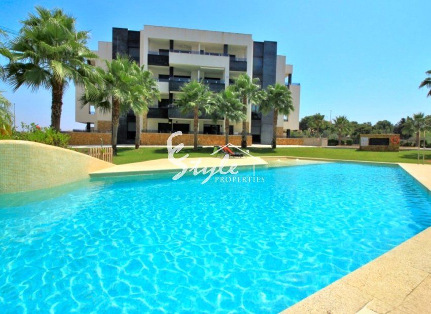 For sale modern top floor apartment in Amanecer VI ,Los  Altos, Villamartin, Orihuela Costa, Costa Blanca.  ID1952