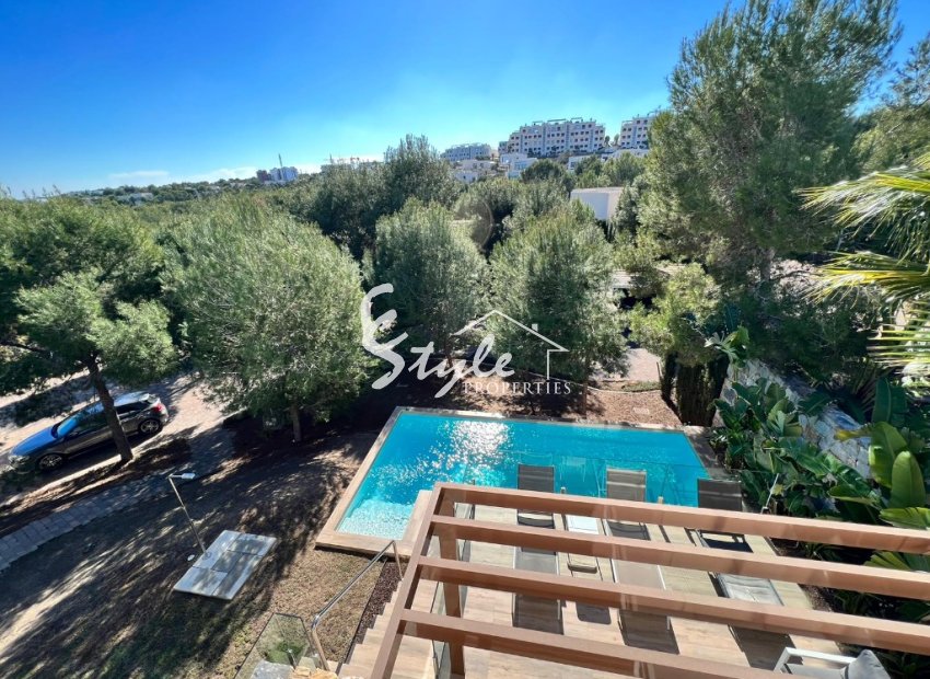 For sale modern villa close to golf courses in Las Colinas, Costa Blanca, Spain. ID1273