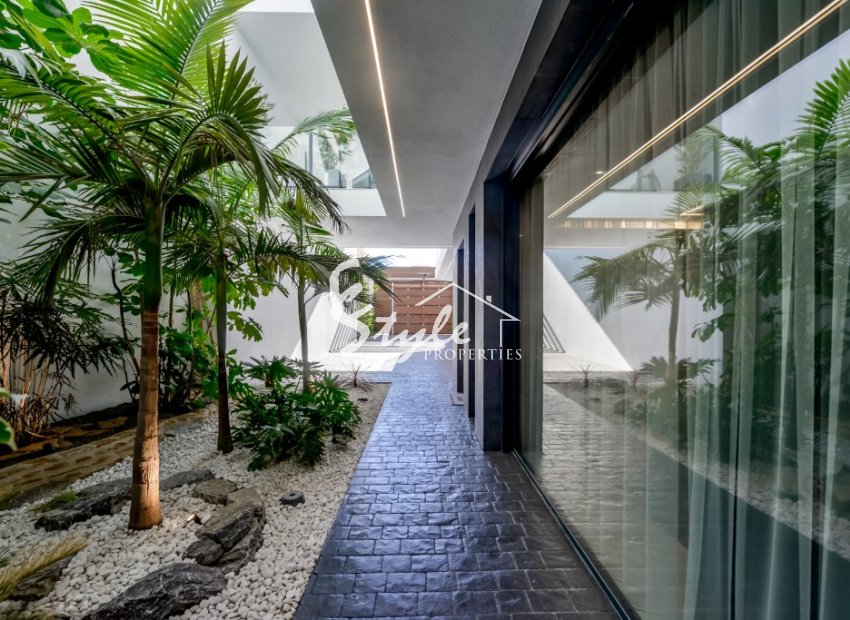 For sale new luxury villa with sea views in Finestrat, Costa Blanca, Spain. ON1778