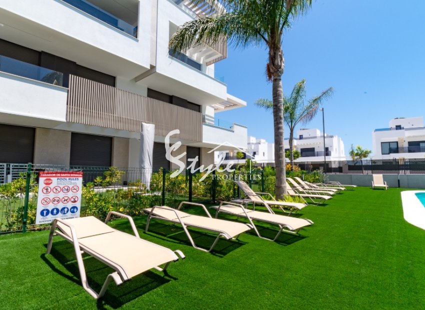 For sale new modern apartment in Santa Rosalia Lake. ID2872