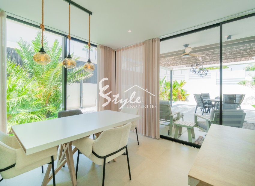 For sale new villa in Los Balcones, Torrevieja, Costa Blanca, Spain. ID2832