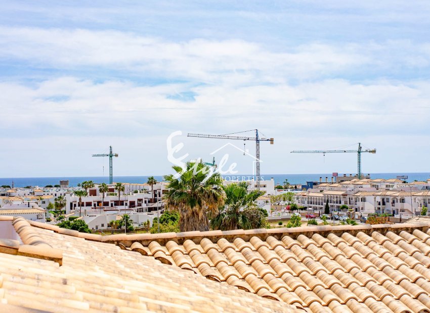 For Sale Penthouse of 2 Bedrooms with Private Solarium in La Ciñuelica, Punta Prima, Los Altos, Costa Blanca. ID2426
