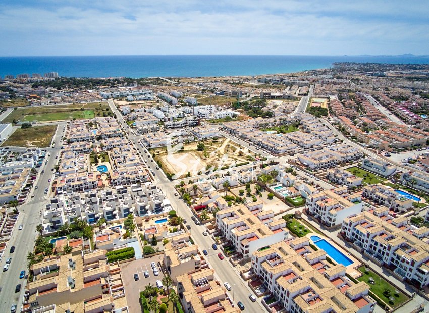 For Sale Penthouse of 2 Bedrooms with Private Solarium in La Ciñuelica, Punta Prima, Los Altos, Costa Blanca. ID2426