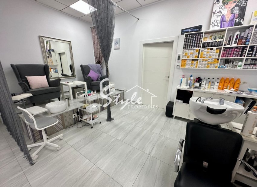 For sale profitable business in popular area in La Zenia, Costa Blanca, Spain. ID091