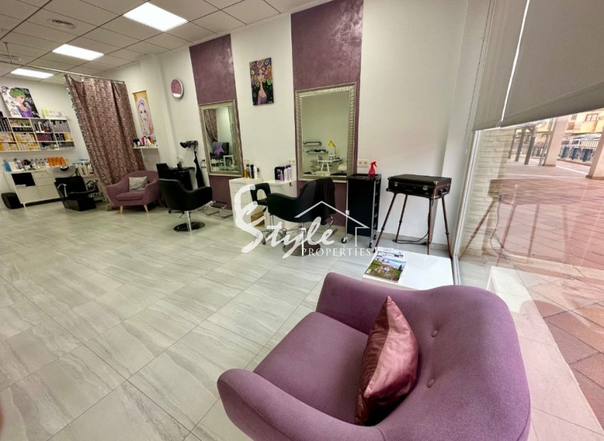 For sale profitable business in popular area in La Zenia, Costa Blanca, Spain. ID091