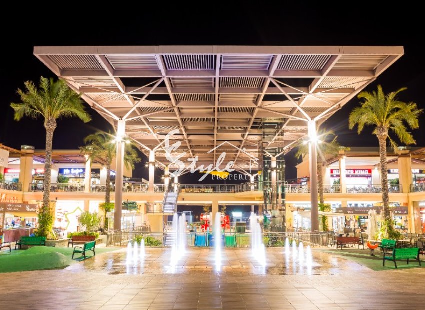 For sale profitable business in popular area in La Zenia, Costa Blanca, Spain. ID091