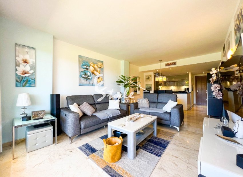 For sale south-facing apartment close to the beach in La Entrada, Punta Prima, Costa Blanca, Spain. ID3326