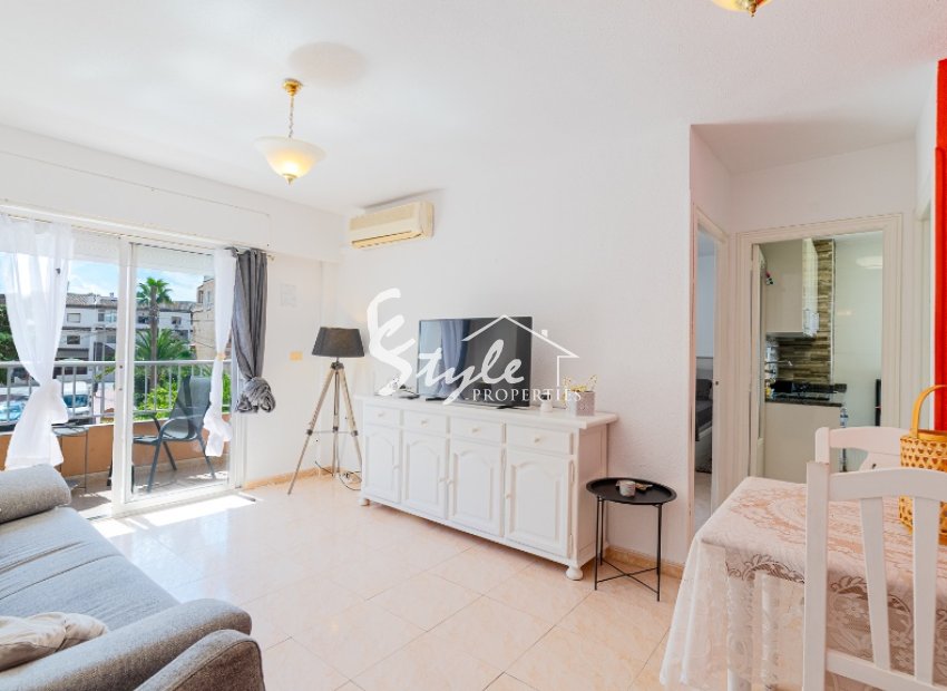 For sale south facing  apartment in Punta Prima, Costa Blanca. ID2760