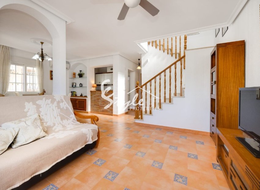 For sale south-facing house with own garage in Los Dolces, La Zenia, Orihuela Costa. ID1927