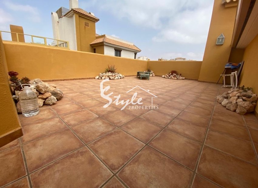 For sale south facing penthouse in Panorama Park, Punta Prima, Costa Blanca, Spain. ID1342
